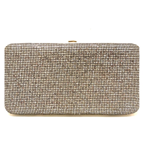 Handbags - Silver Sparkle Wallet!! ✨✨